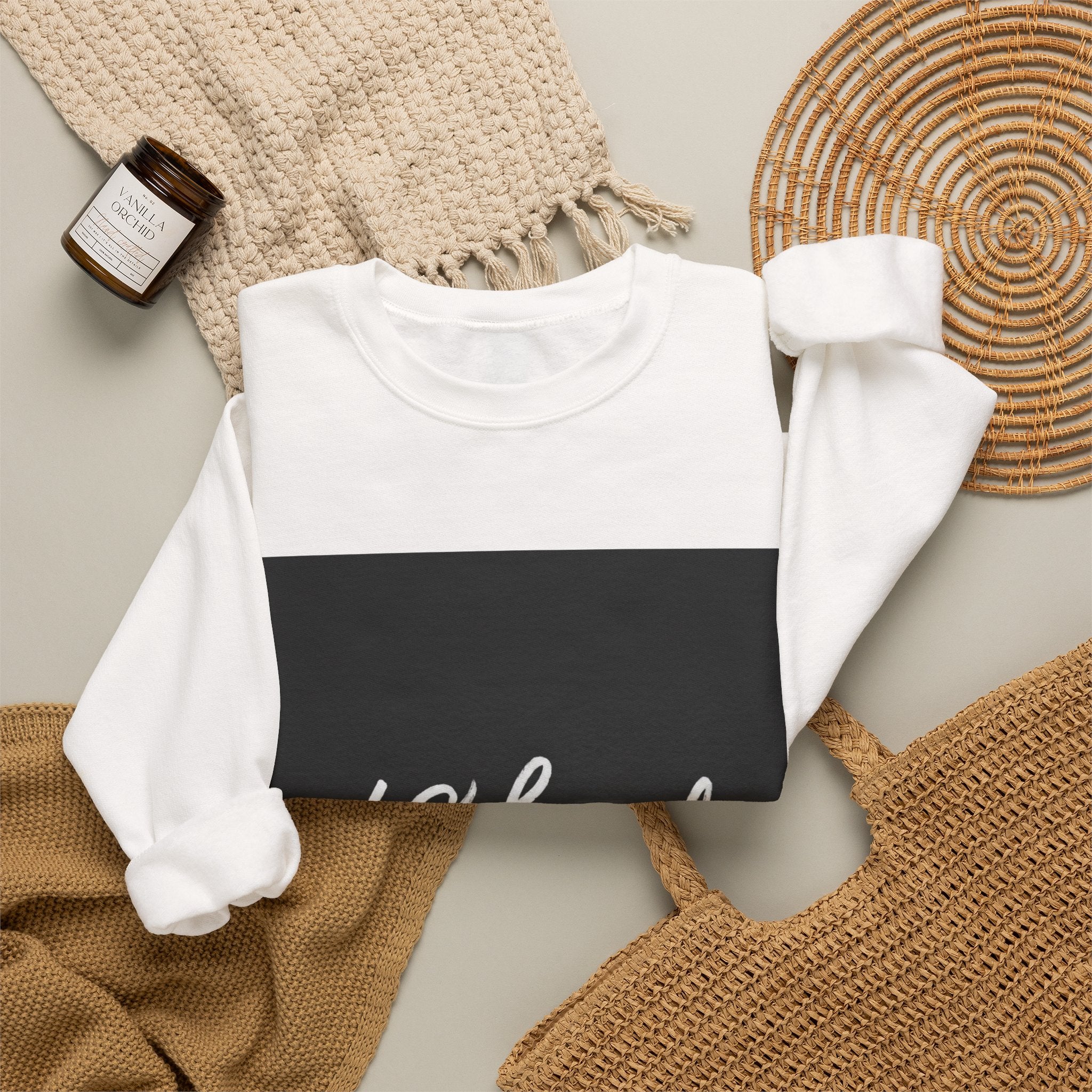 Crewneck Sweatshirt — Minimal '48Lonely' Script Graphic, Monochrome Casual Pullover