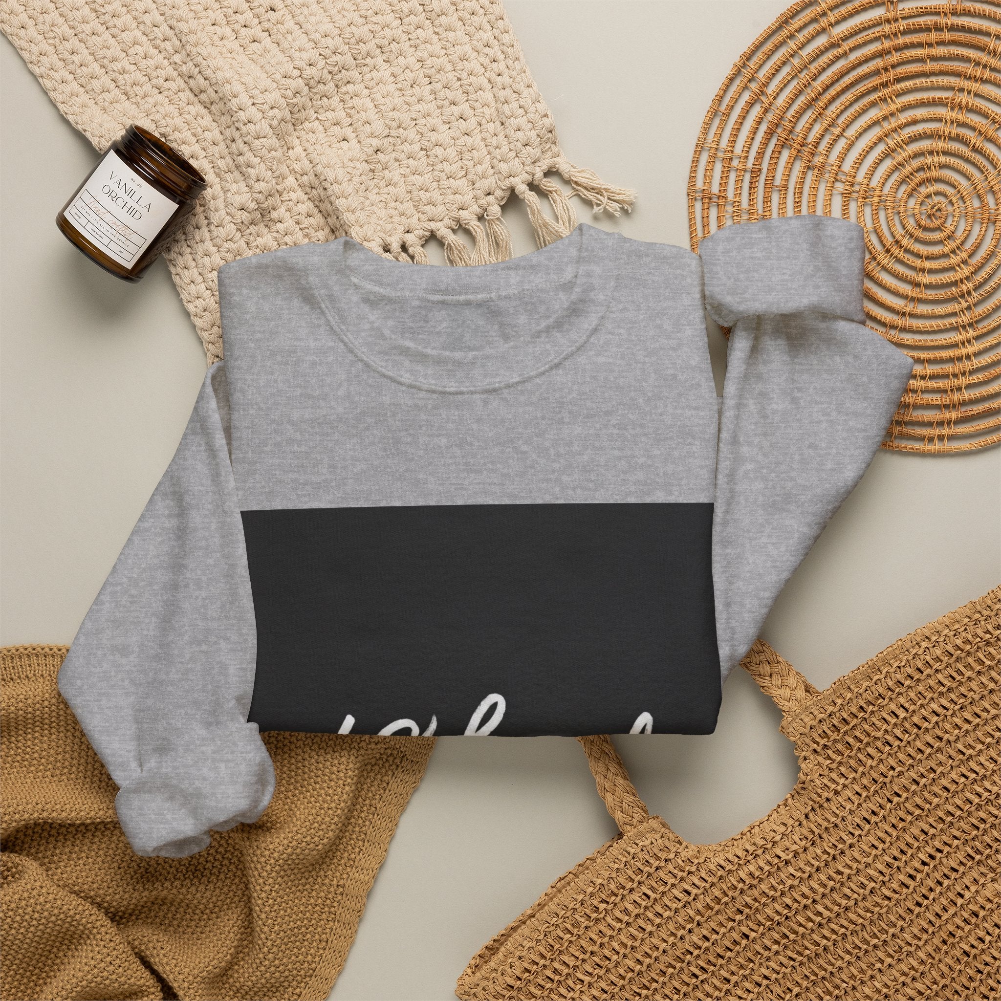Crewneck Sweatshirt — Minimal '48Lonely' Script Graphic, Monochrome Casual Pullover